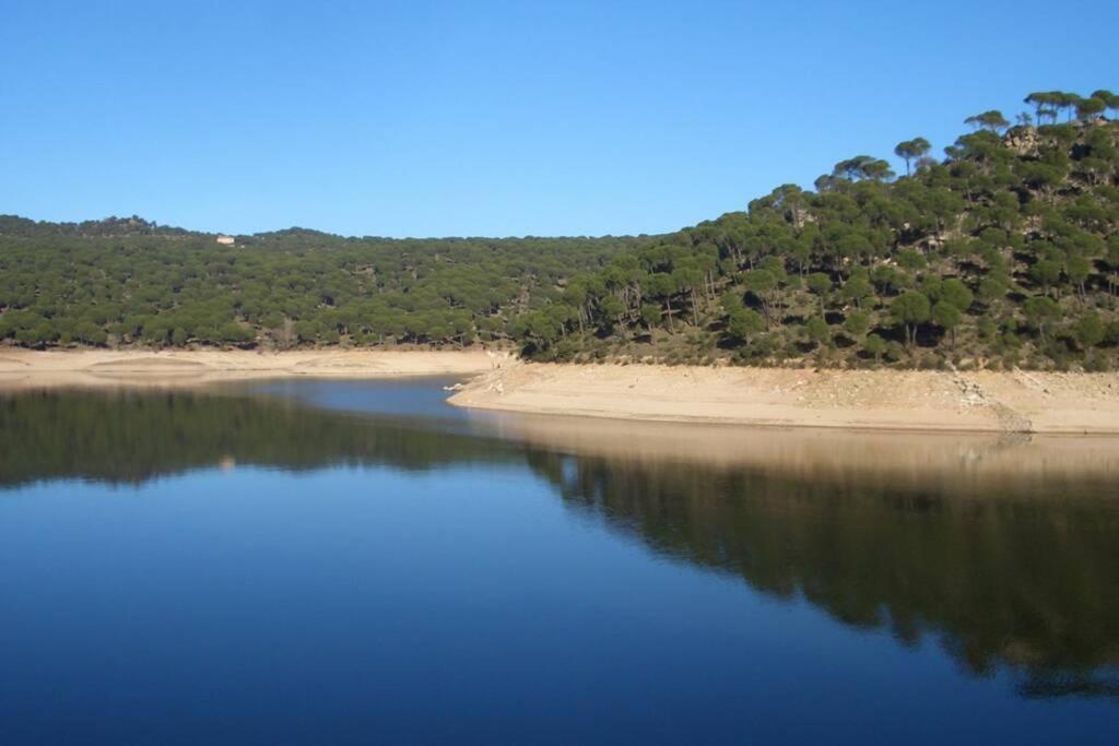 La Casita De Noe Con Vista Al Pantano De San Juan Villa San Martin de Valdeiglesias Luaran gambar