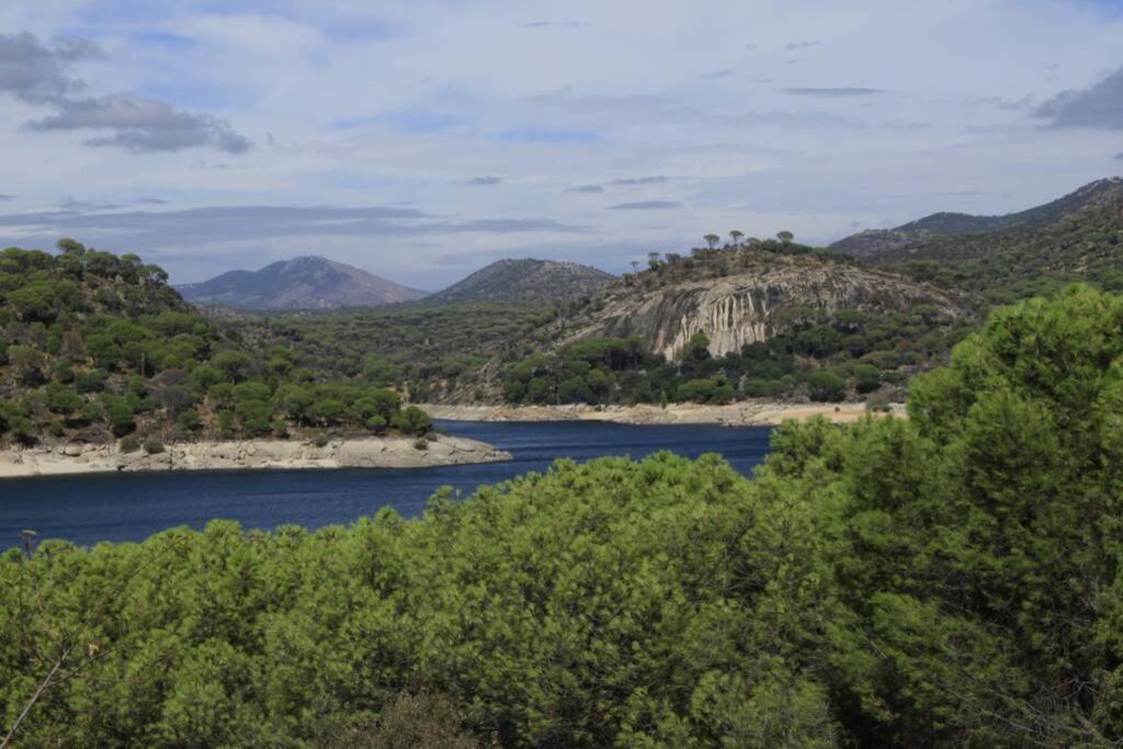 La Casita De Noe Con Vista Al Pantano De San Juan Villa San Martin de Valdeiglesias Luaran gambar